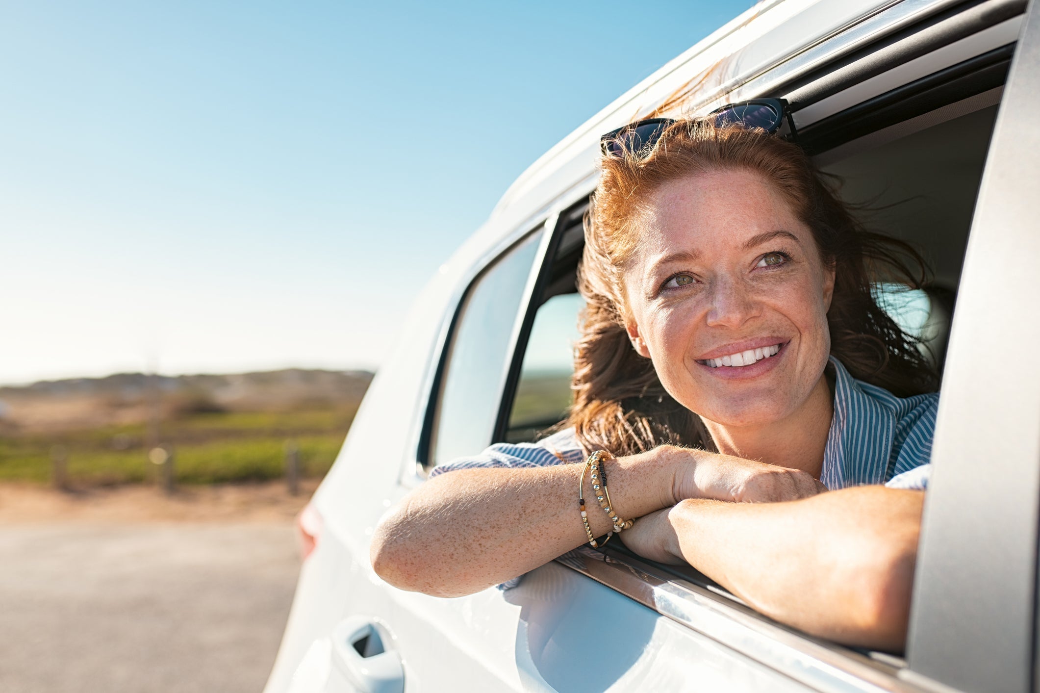 Why Long Road Trips Are Rough on Your Knees (And What the Vibration Is Really Doing)